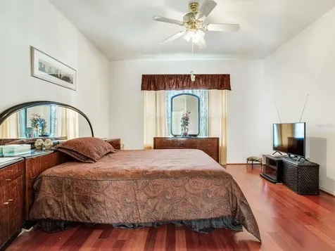 1406 W River Court Valrico FL 33596