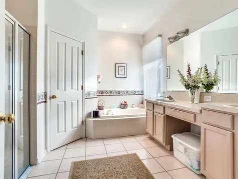 1406 W River Court Valrico FL 33596