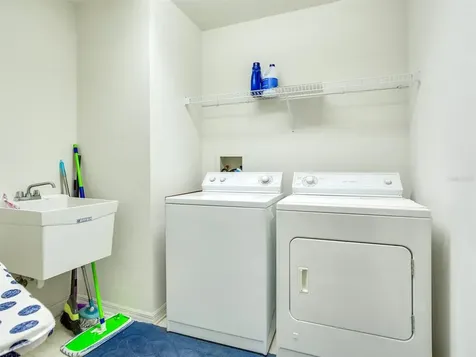 1406 W River Court Valrico FL 33596