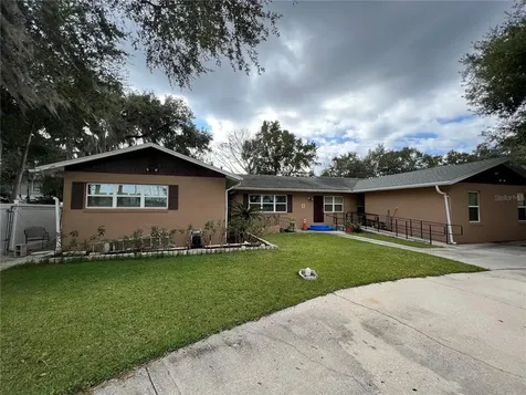 201 Rosefield Avenue Leesburg FL 34748
