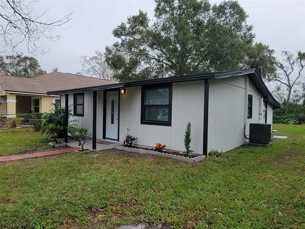 1901 S Summerlin Avenue Sanford FL 32771