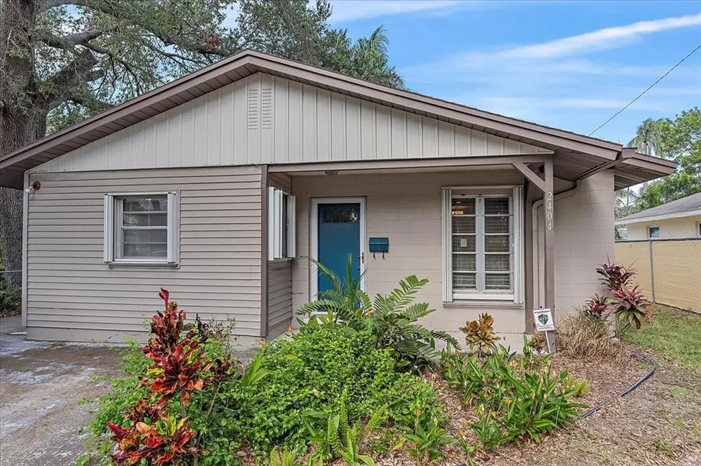 2404 18th Avenue W Bradenton FL 34205