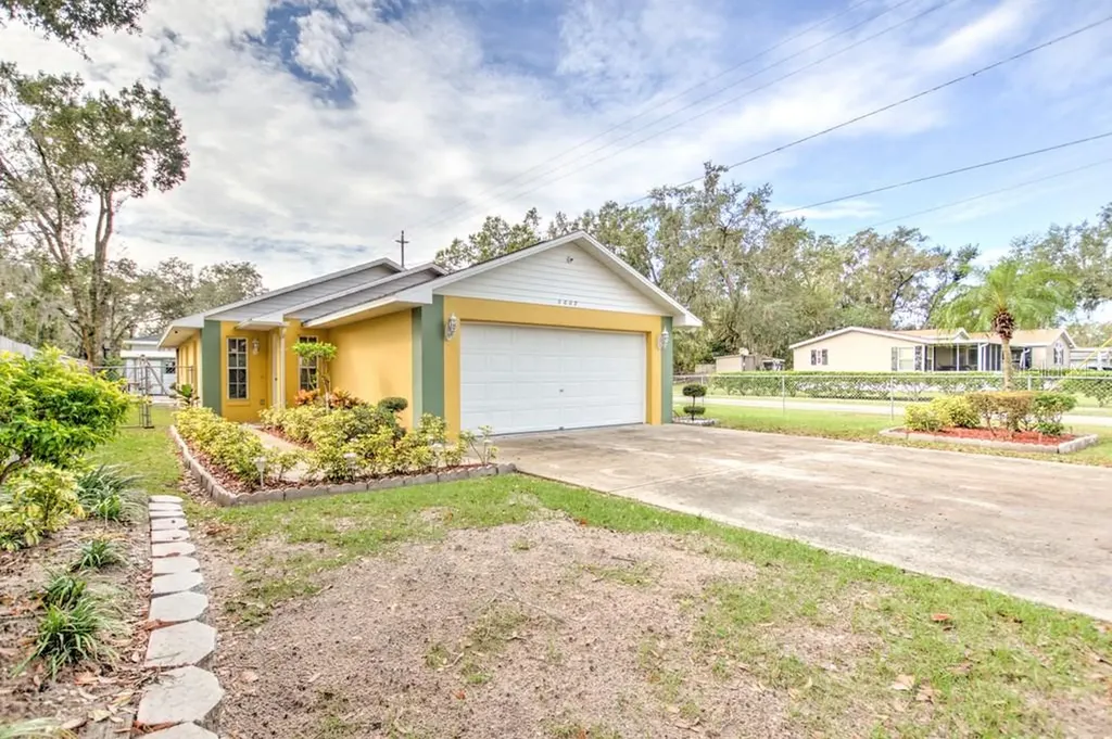1007 W Madison Street Plant City FL 33563