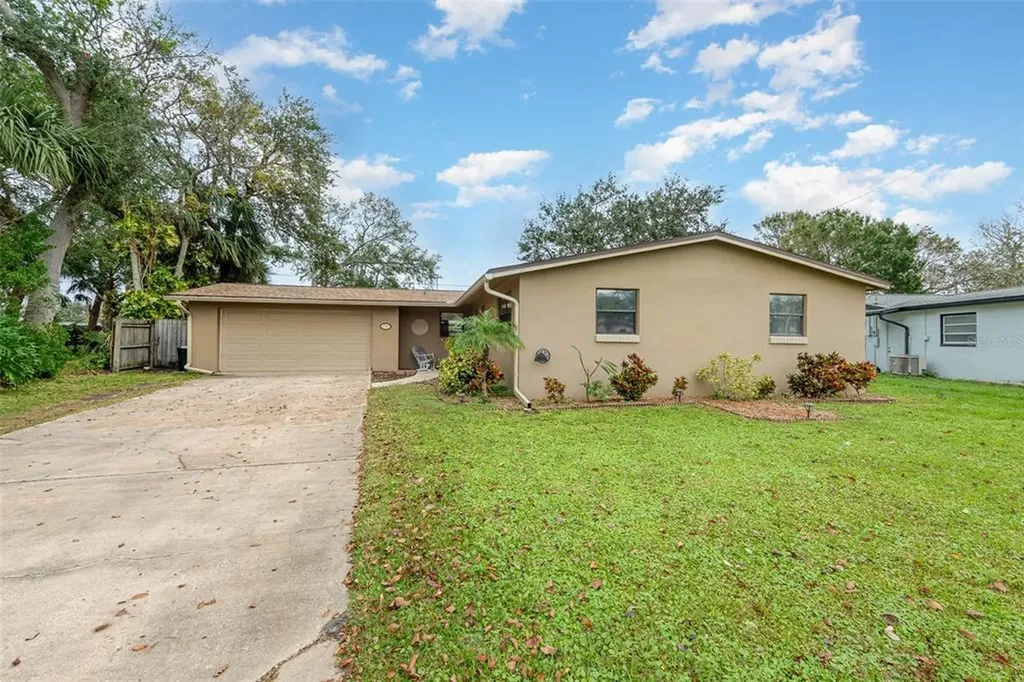 1727 Louisiana Road South Daytona FL 32119