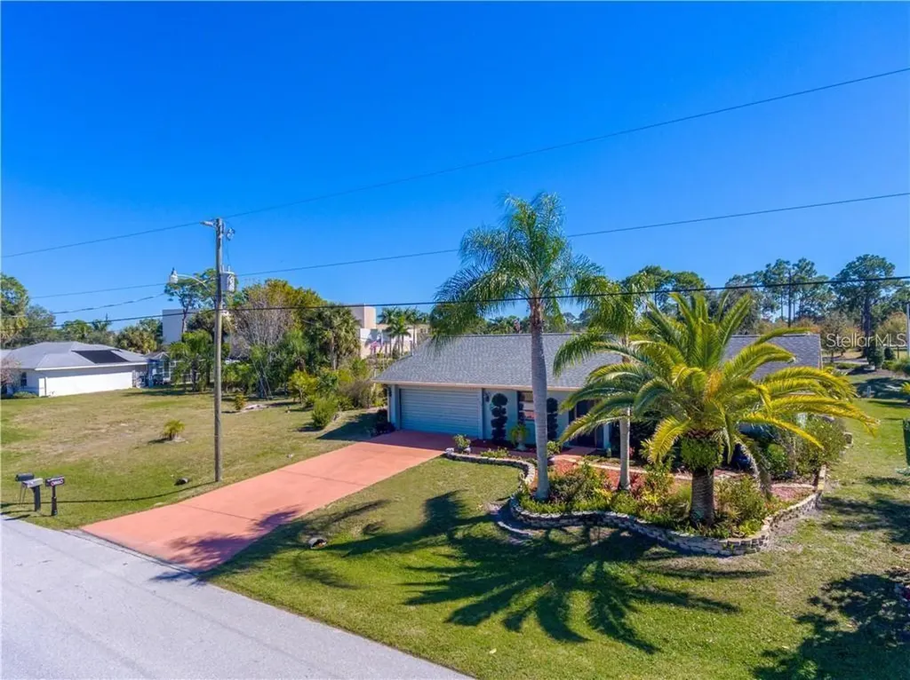 139 Mark Twain Lane Rotonda West FL 33947