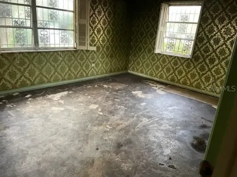 7815 N 52nd Street Tampa FL 33617