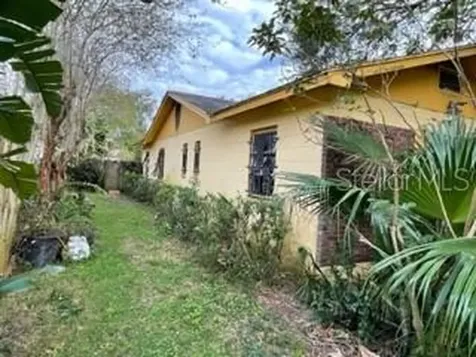 7815 N 52nd Street Tampa FL 33617