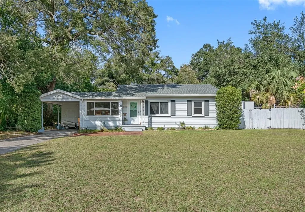 8102 N Lynn Avenue Tampa FL 33604