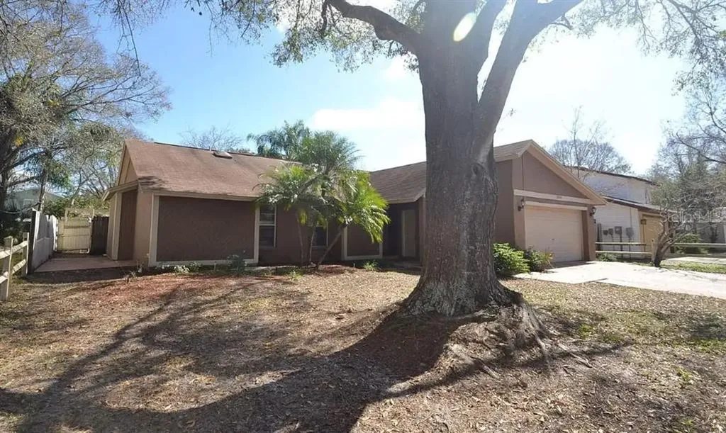 15909 Country Farm Place Tampa FL 33624