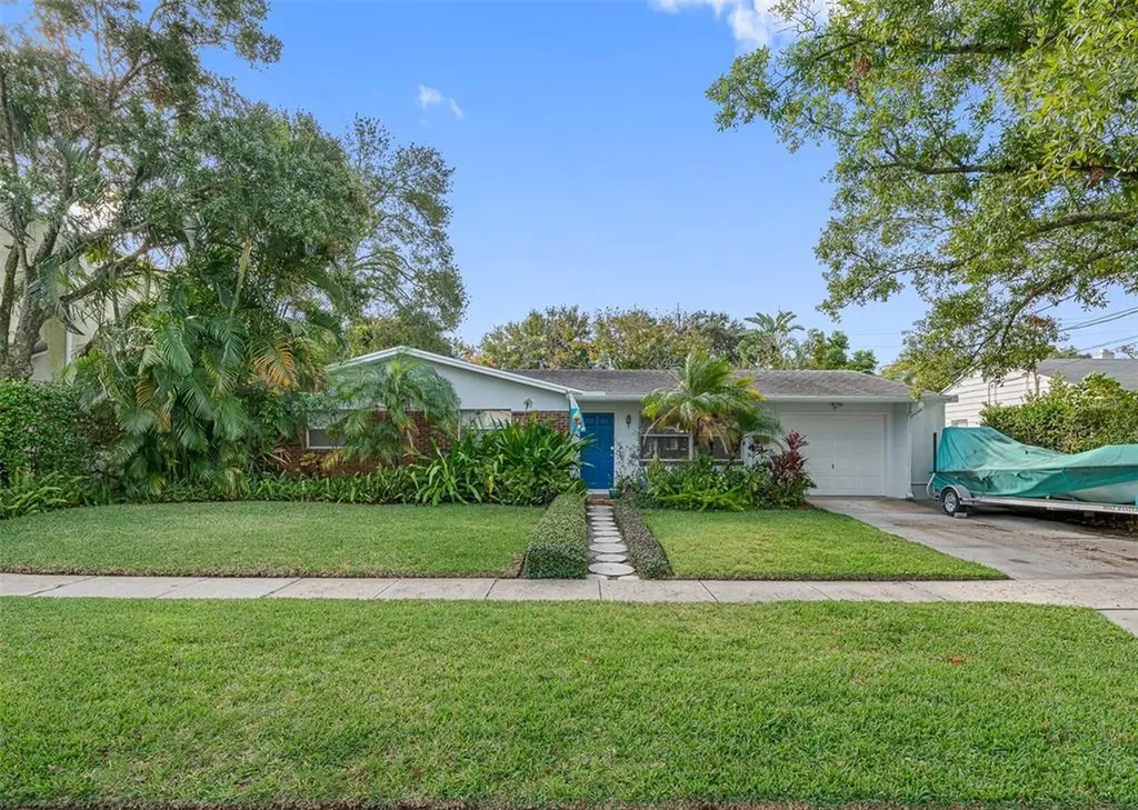 3704 W Tacon Street Tampa FL 33629