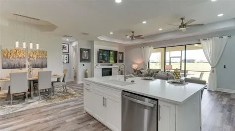 5725 Cheech Glen Lakewood Ranch FL 34211