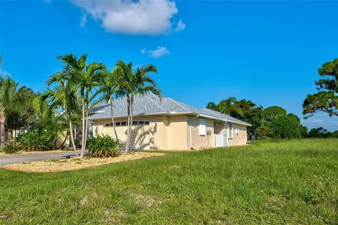 956 Boundary Boulevard Rotonda West FL 33947