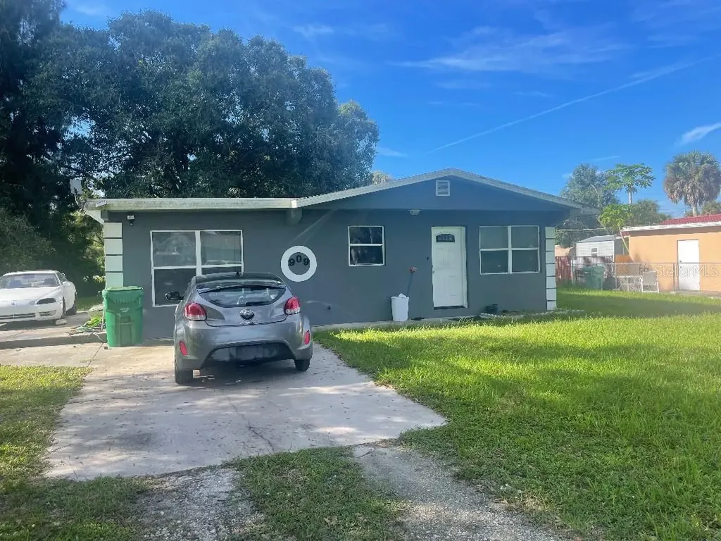 909 NW 12th Street Okeechobee FL 34972