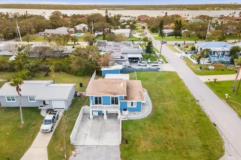 102 Moore Avenue Daytona Beach FL 32118