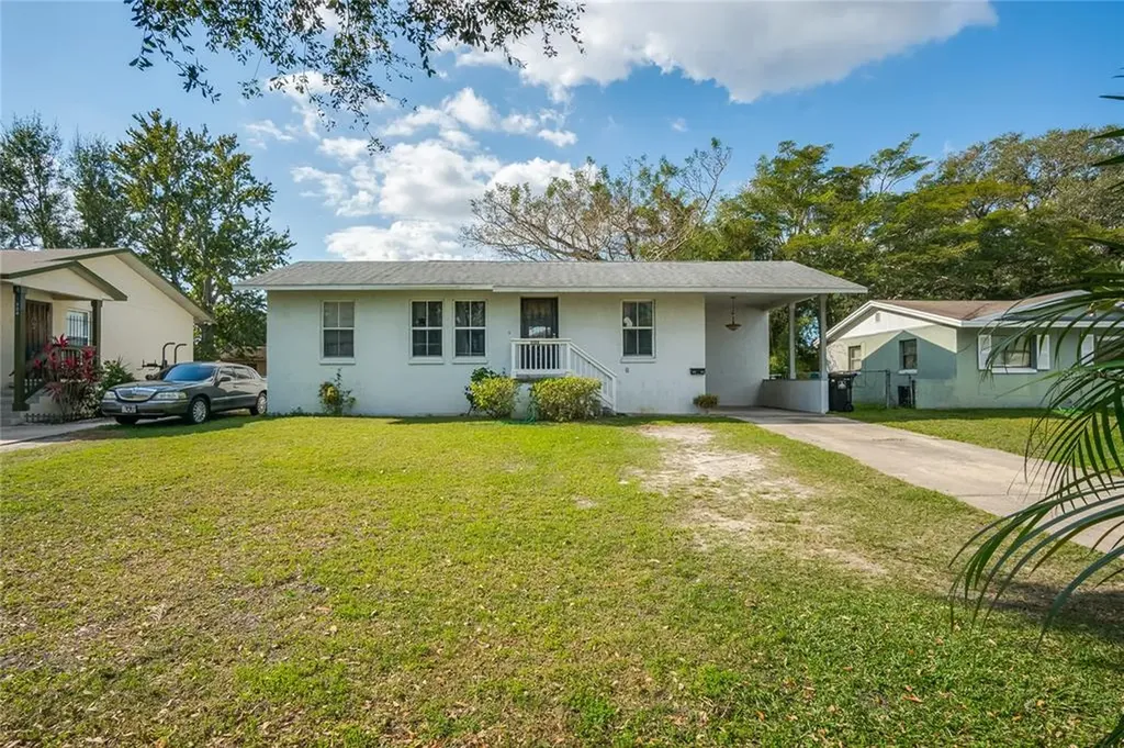 2132 La Due Court Orlando FL 32811