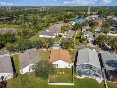 12713 Lake Vista Drive Gibsonton FL 33534