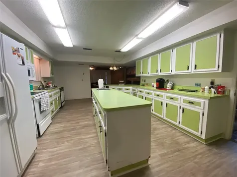 650 NE 42nd Street Ocala FL 34479