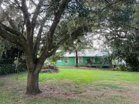14313 14th Street Dade City FL 33523