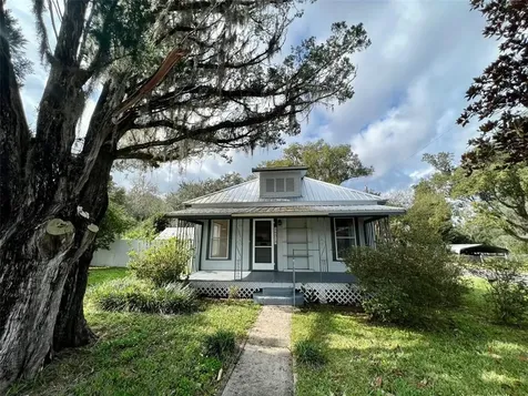 14313 14th Street Dade City FL 33523