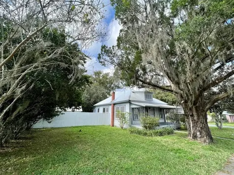 14313 14th Street Dade City FL 33523