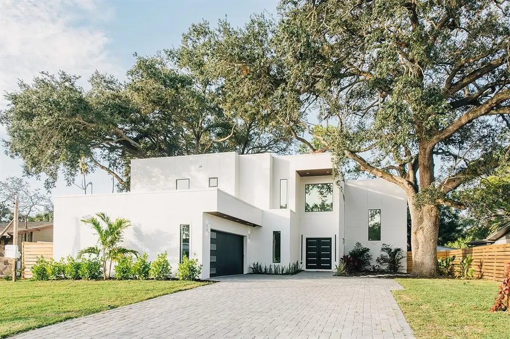 4507 W Price Avenue Tampa FL 33611