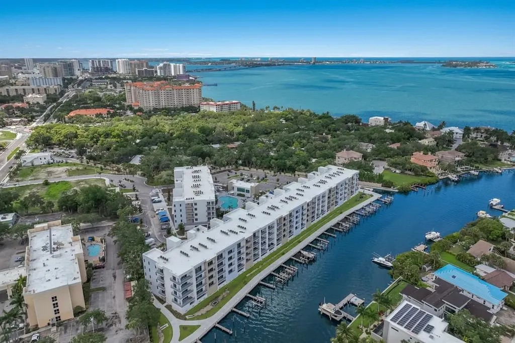 1709 N Tamiami Trail Sarasota FL 34234