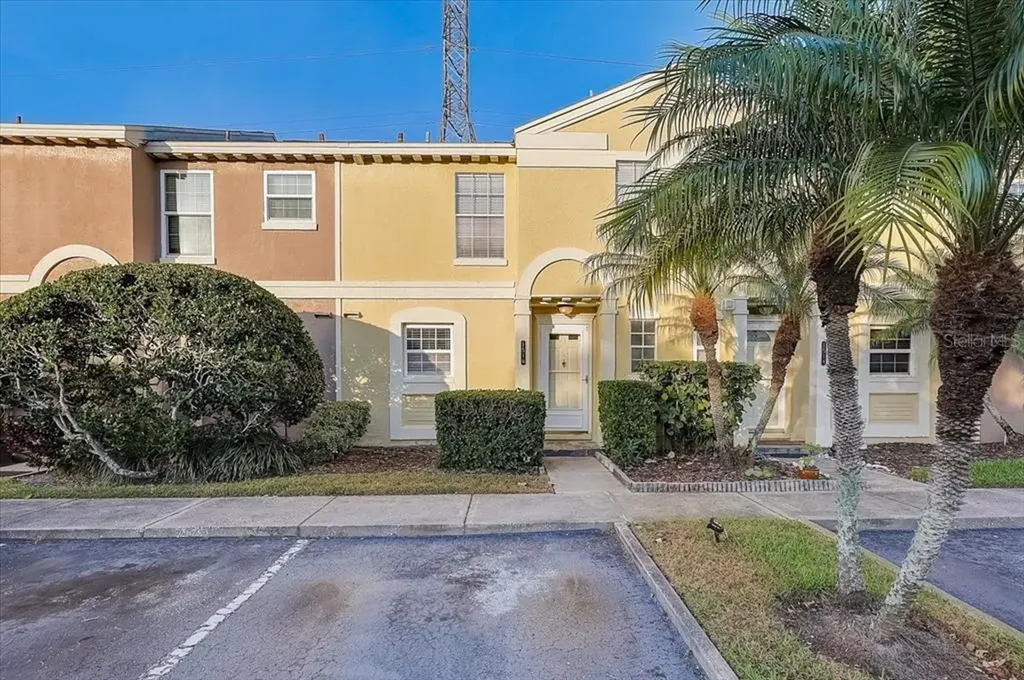 1516 Chateaux De Ville Court Clearwater FL 33764