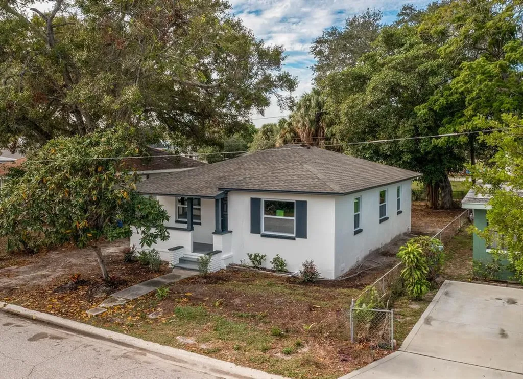 811 21st Street S St Petersburg FL 33712