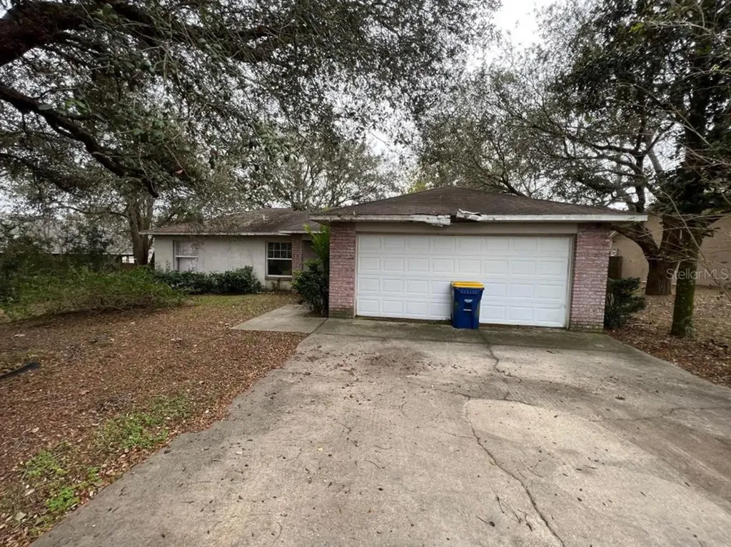 242 Ashley Road Mascotte FL 34753