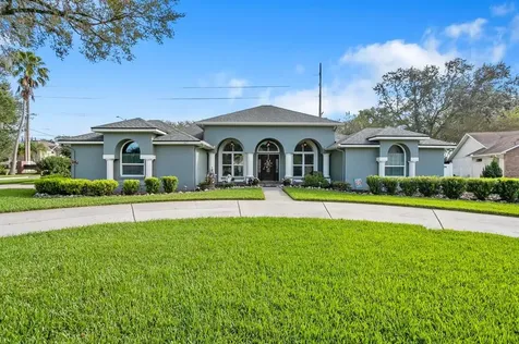 605 Cottage Grove Circle Valrico FL 33594