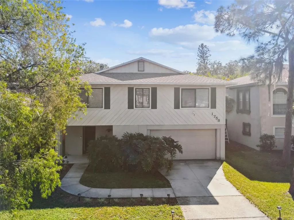 1758 Mississippi Avenue NE St Petersburg FL 33703
