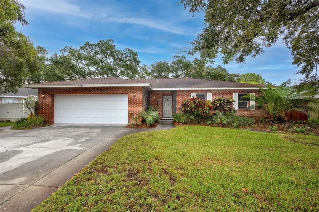 5713 Bay Pines Lakes Boulevard St Petersburg FL 33708