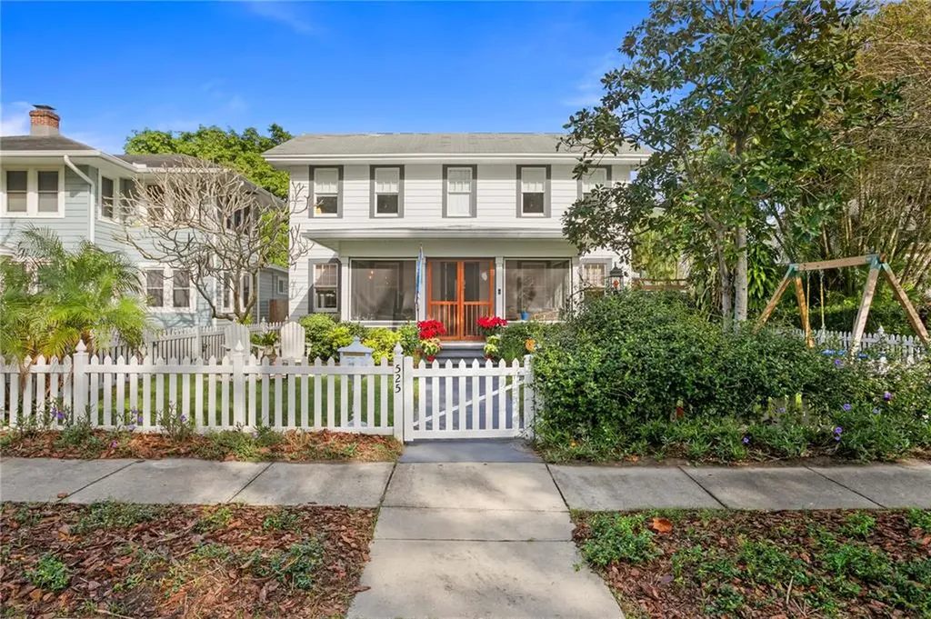 525 26th Avenue N St Petersburg FL 33704