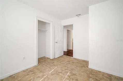8301 Allamanda Avenue Tampa FL 33619