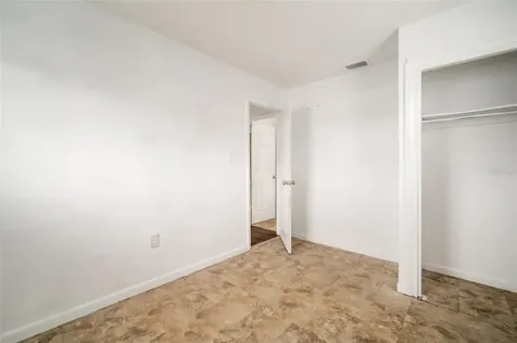 8301 Allamanda Avenue Tampa FL 33619