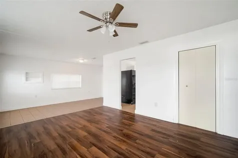 8301 Allamanda Avenue Tampa FL 33619