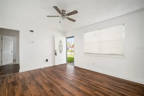 8301 Allamanda Avenue Tampa FL 33619
