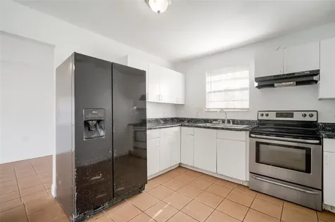 8301 Allamanda Avenue Tampa FL 33619