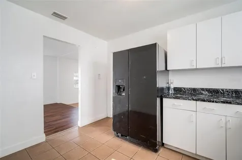 8301 Allamanda Avenue Tampa FL 33619