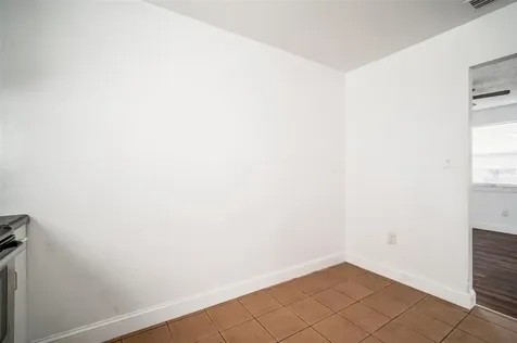 8301 Allamanda Avenue Tampa FL 33619