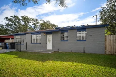 8301 Allamanda Avenue Tampa FL 33619