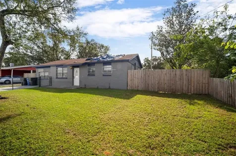 8301 Allamanda Avenue Tampa FL 33619