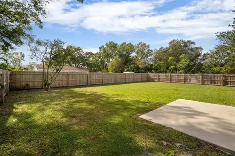 8301 Allamanda Avenue Tampa FL 33619