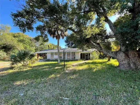 5168 Pacific Avenue Weeki Wachee FL 34607
