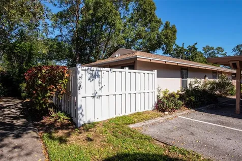 7207 San Luis Court Tampa FL 33634