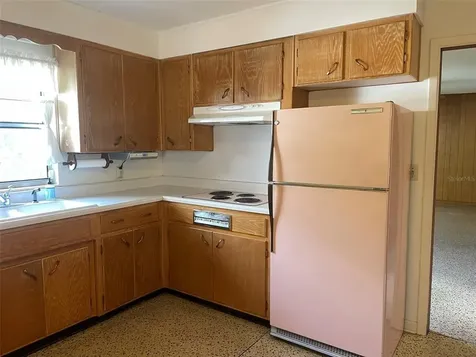 2411 NE 2nd Street Ocala FL 34470