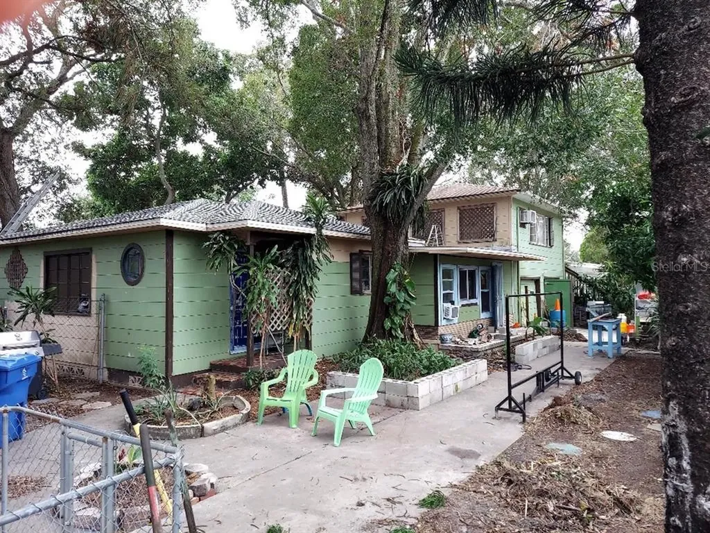 535 35th Street S St Petersburg FL 33711