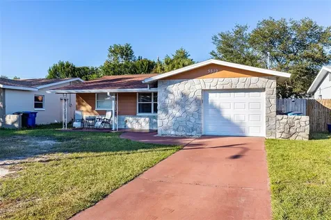 5519 18th Avenue N St Petersburg FL 33710