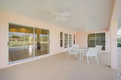 5815 Fairwoods Circle Sarasota FL 34243