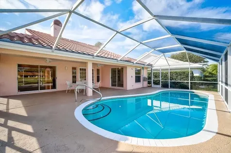 5815 Fairwoods Circle Sarasota FL 34243